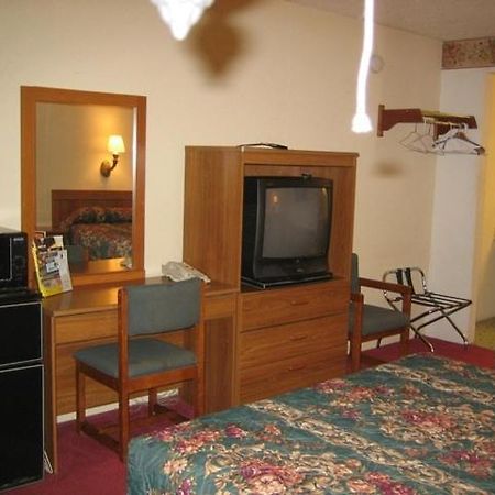 Mountain Trail Inn Logan 객실 사진